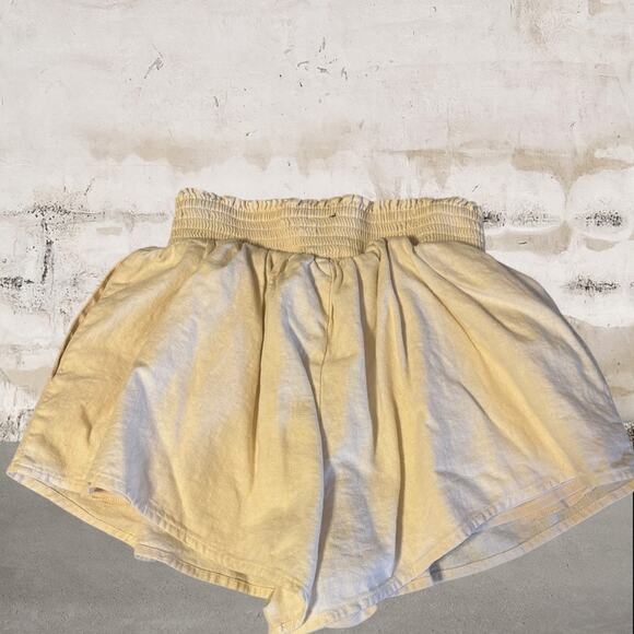 Forever 21 Women's Paper Bag Waist Shorts Size Small - Picture 2 of 4